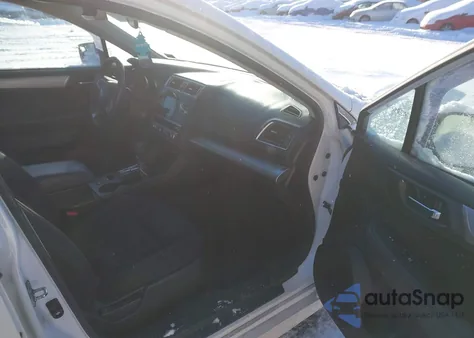 2016 Subaru Legacy 2.5I Premium z USA, uszkodzony, nr VIN 4S3BNAF67G3017835